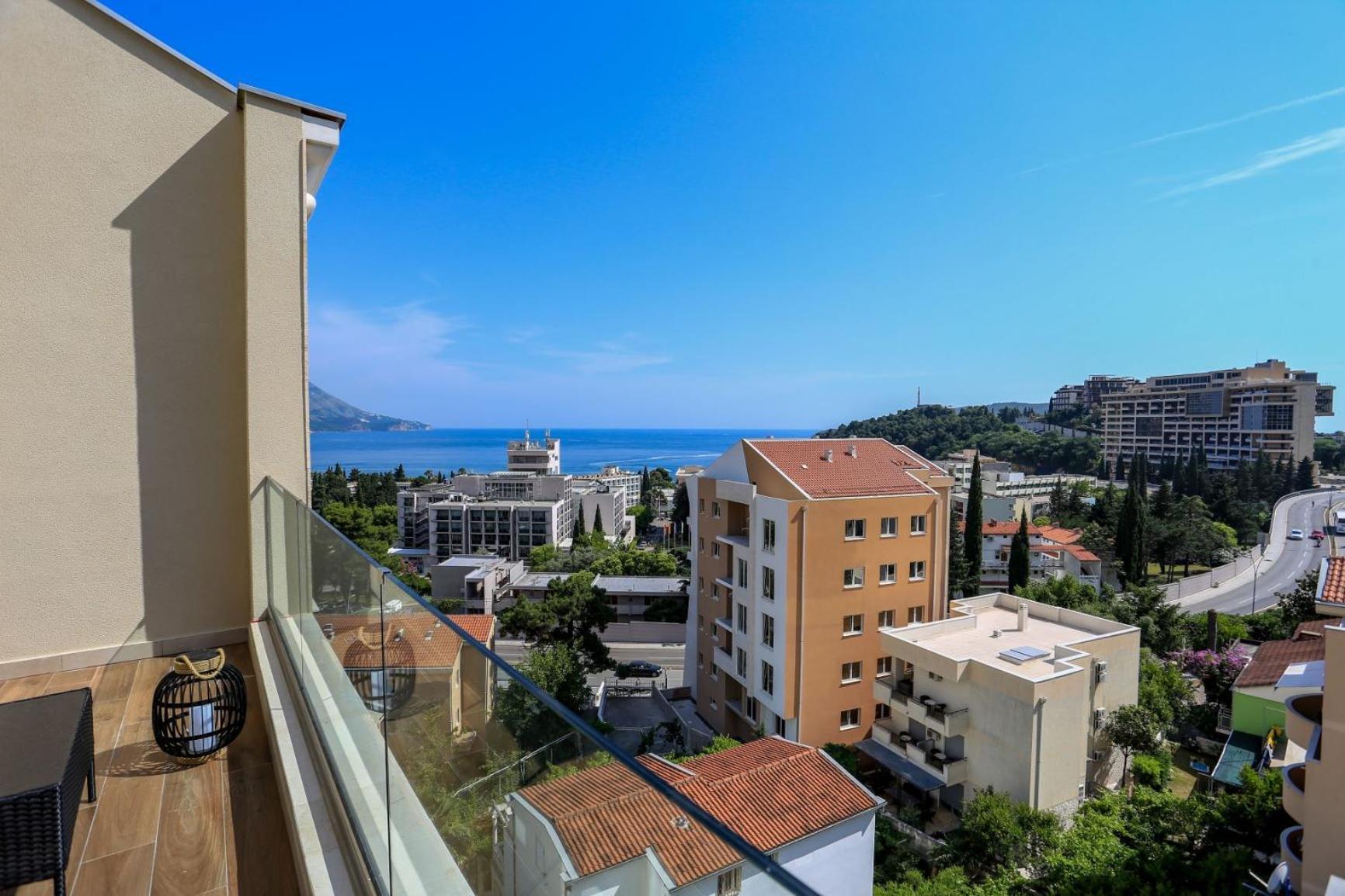 Montesun Apartments Becici Boreti Exterior photo