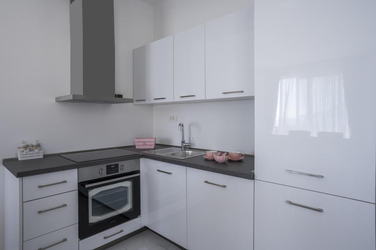 Montesun Apartments Becici Boreti Exterior photo