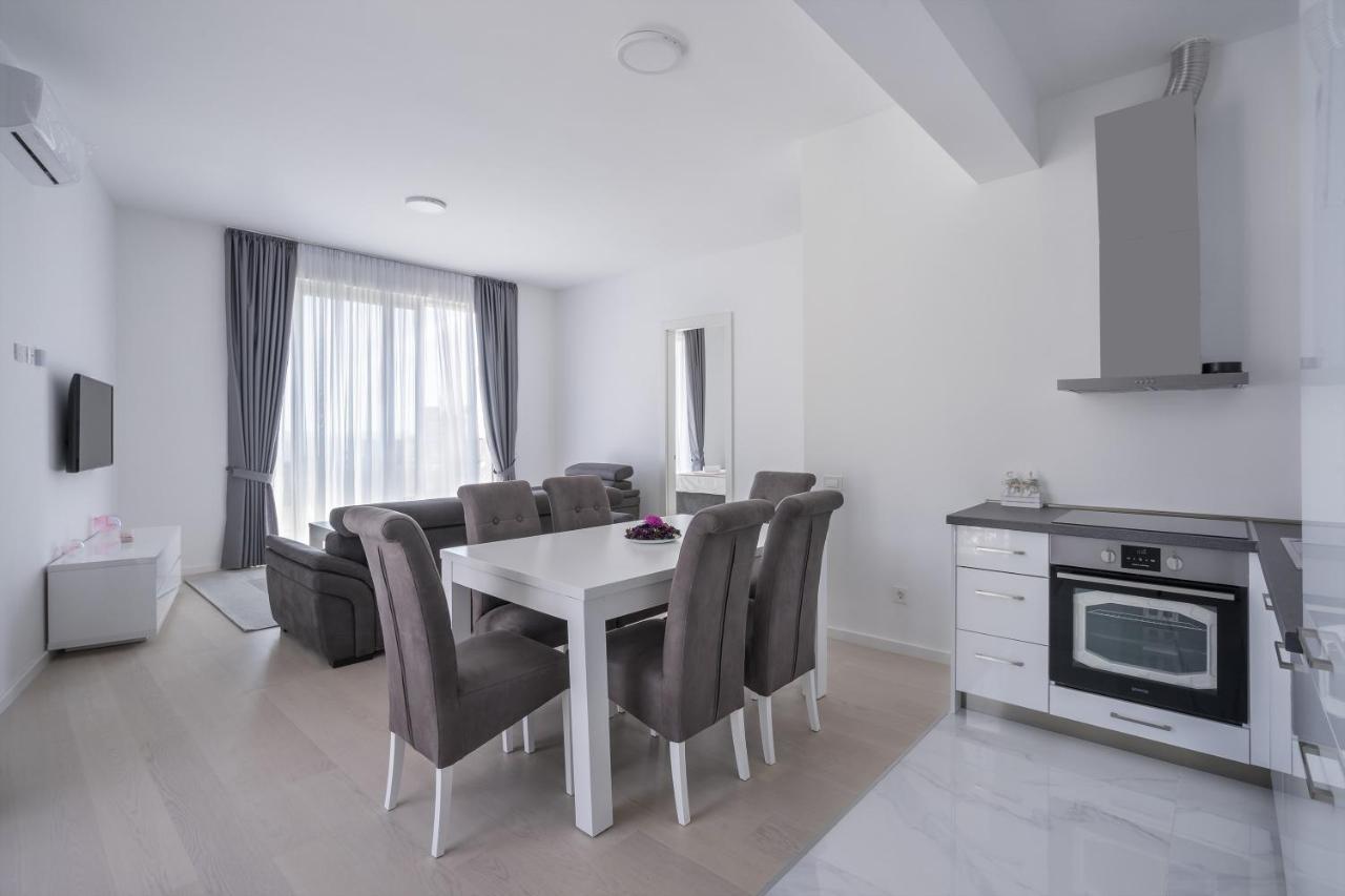Montesun Apartments Becici Boreti Exterior photo