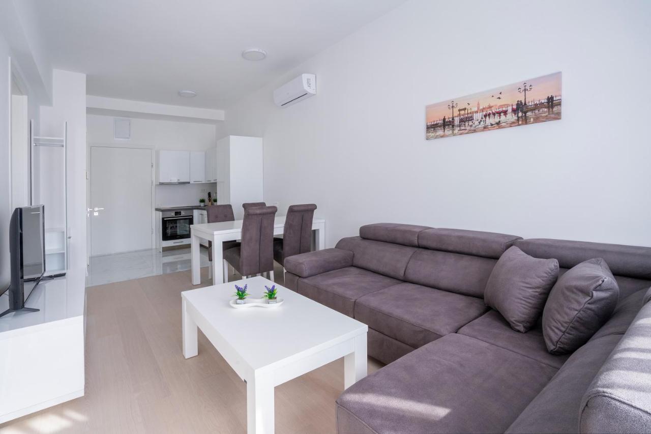 Montesun Apartments Becici Boreti Exterior photo